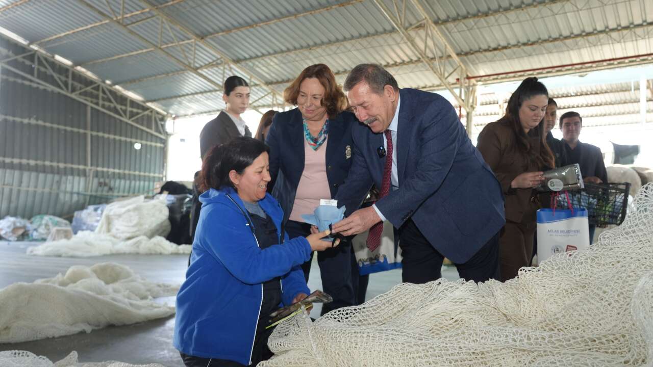 Muğla Milas’ta Emekçi Kadınlara 8 Mart Sürprizi 4